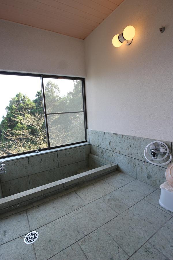 Atami Holiday Home Екстериор снимка